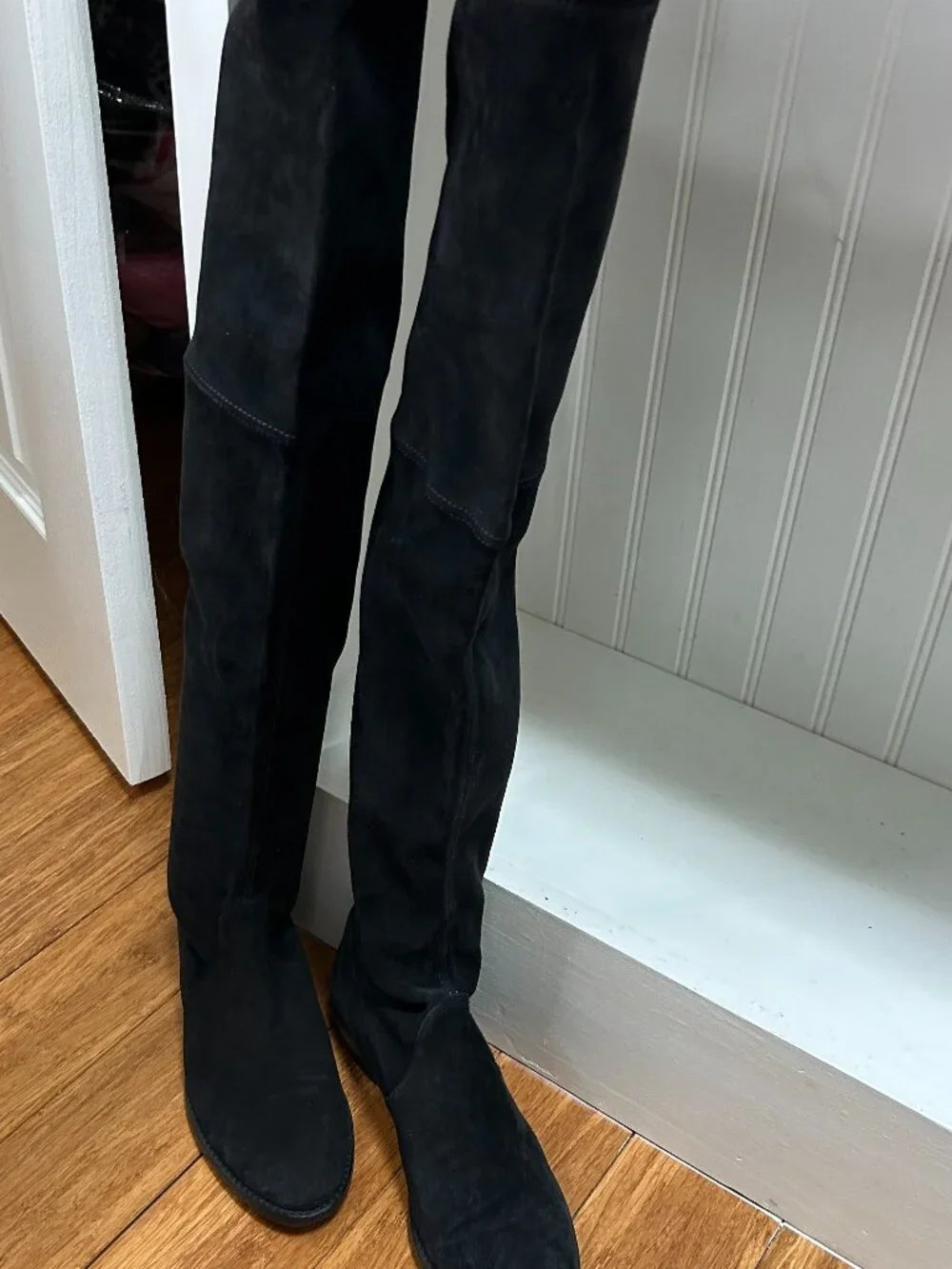 Stuart Weitzman Suede Over-The-Knee Boots Black Round-Toes Tie Closures Size 8